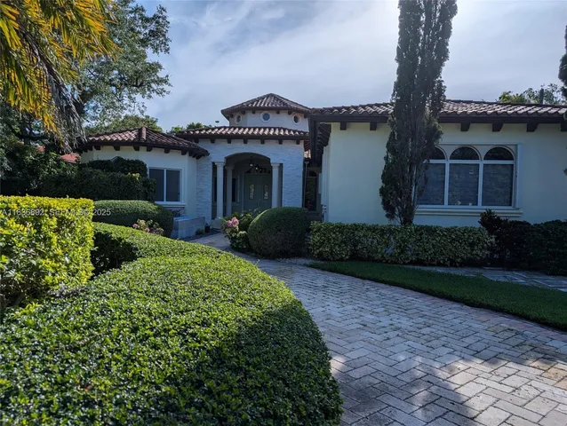 $2,780,000 | 13400 Southwest 83rd Avenue, Pinecrest, FL 33156
