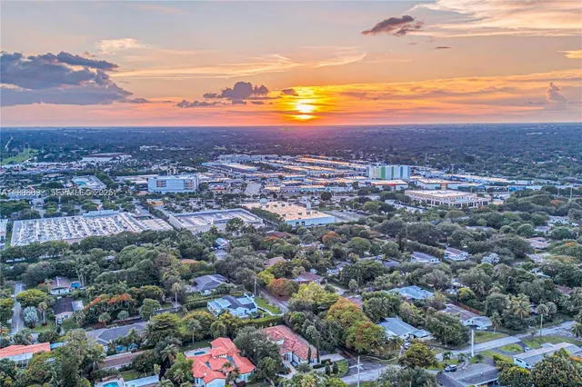 $2,780,000 | 13400 Southwest 83rd Avenue, Pinecrest, FL 33156