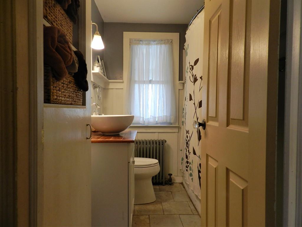 875 Wilbraham Road Springfield, MA 01109 - Photo 13 of 34