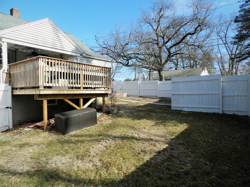 875 Wilbraham Road Springfield, MA 01109 - Photo 29 of 34