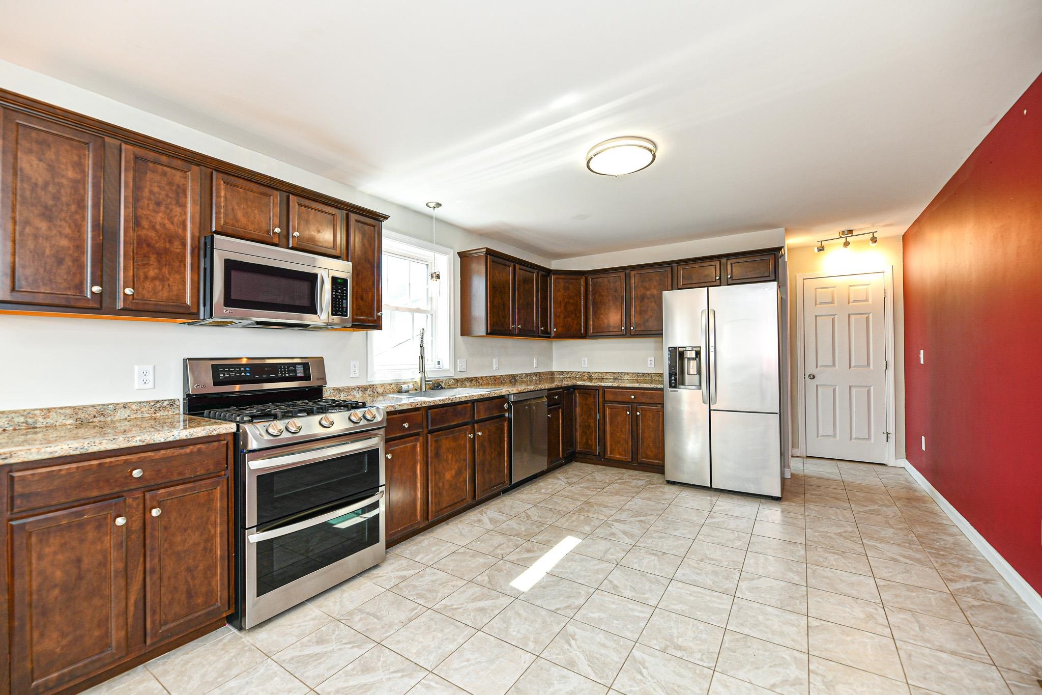 64 Miller's Farm Drive Rochester, NH 03868 - Photo 10 of 40 Gallery Image 10