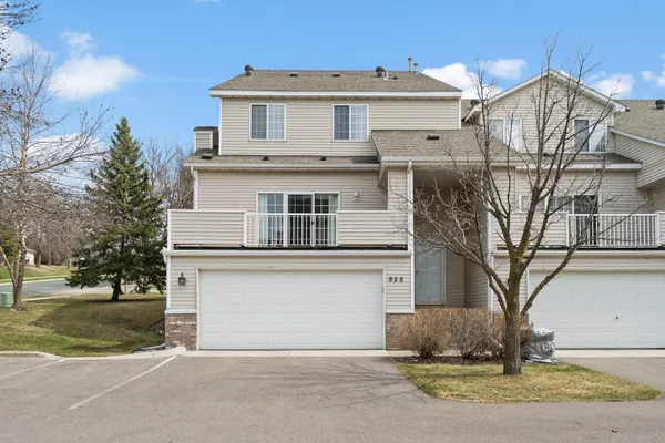 $309,900 | 955 Santa Vera Drive, Chanhassen, MN 55317