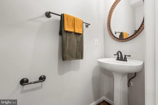 $539,900 | 6902 South Dewey Court, Fredericksburg, VA 22407