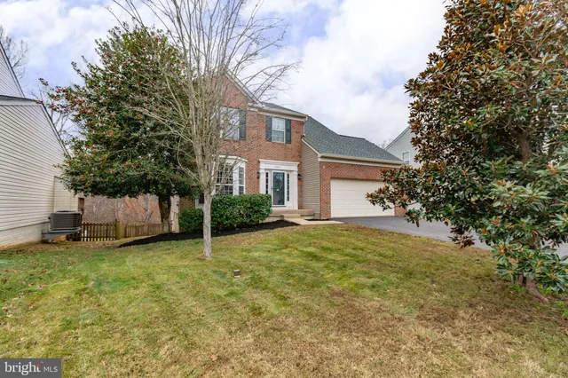 $539,900 | 6902 South Dewey Court, Fredericksburg, VA 22407