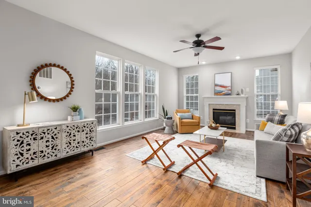 $539,900 | 6902 South Dewey Court, Fredericksburg, VA 22407