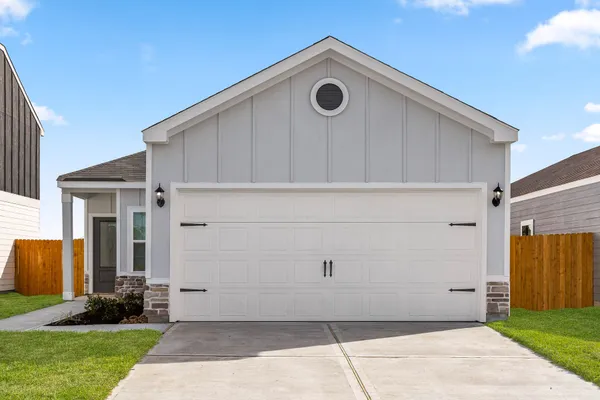 $2,235 | 6406 Winter Elm Street, Houston, TX 77048