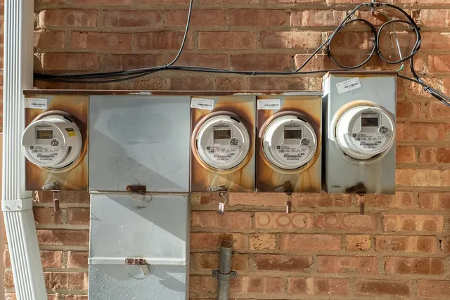 $880,000 | 8611 West Summerdale Avenue, Chicago, IL 60656