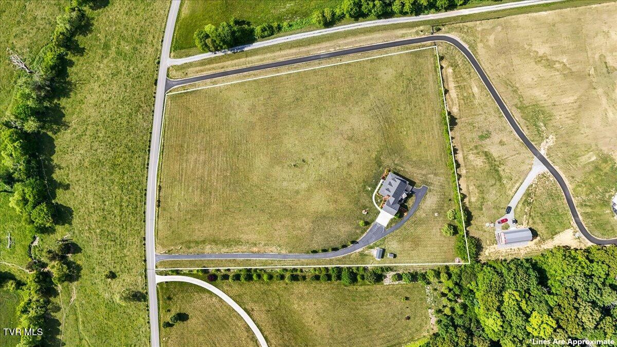 563 Mayberry Road Jonesborough, TN 37659 - Photo 7 of 95 06-DJI_20260505103446_0796_D