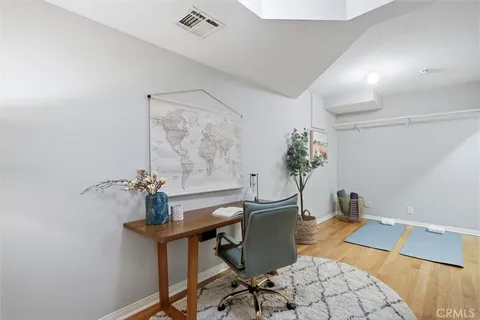$724,998 | 18730 Hatteras Street, Unit 47, Tarzana, CA 91356