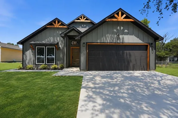 $368,000 | 907 Renfro Drive, White Settlement, TX 76108