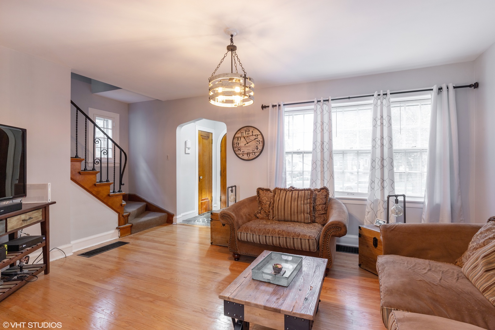3626 Maple Avenue Berwyn, IL 60402 - Photo 2 of 11
