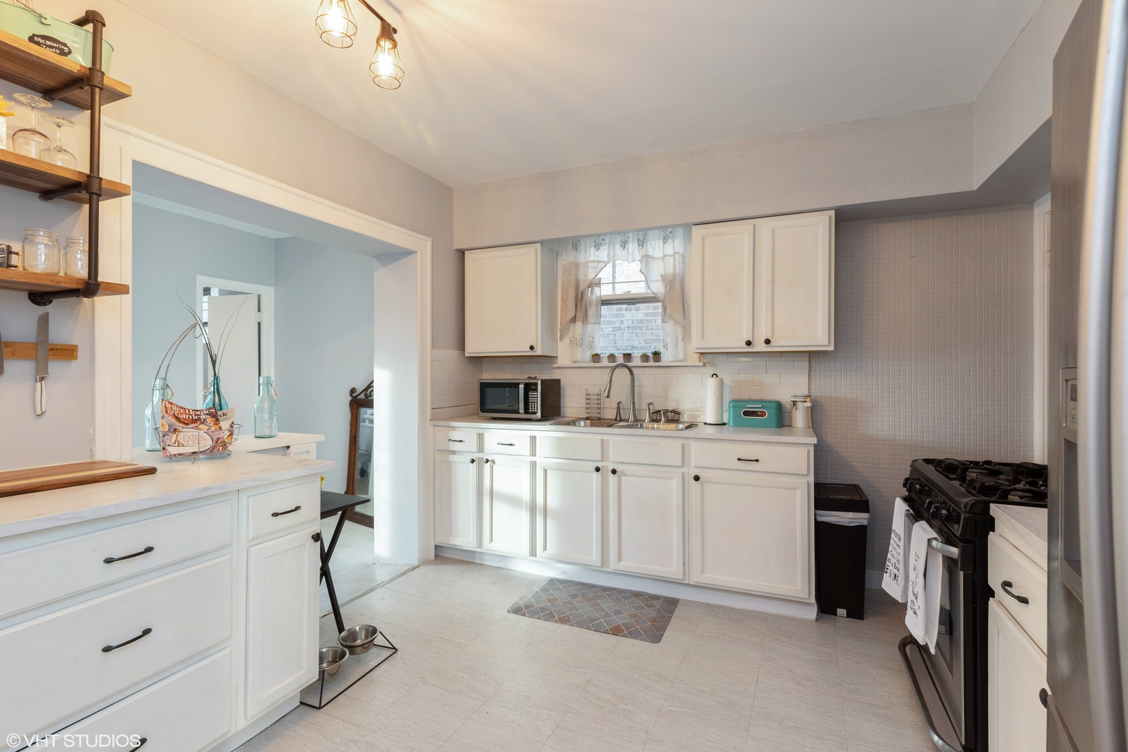 3626 Maple Avenue Berwyn, IL 60402 - Photo 4 of 11