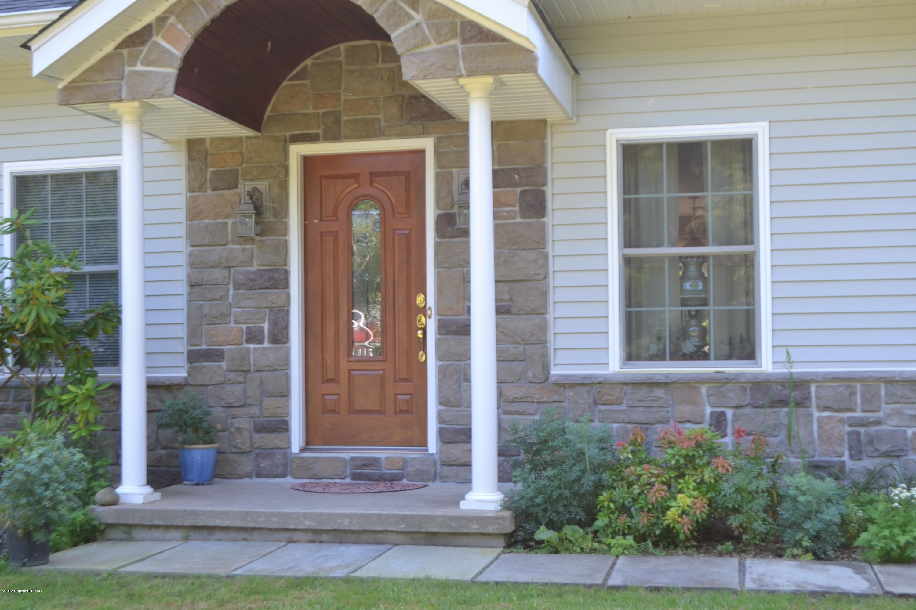 302 Norton Road Stroudsburg, PA 18360 - Photo 3 of 73 Stone Front