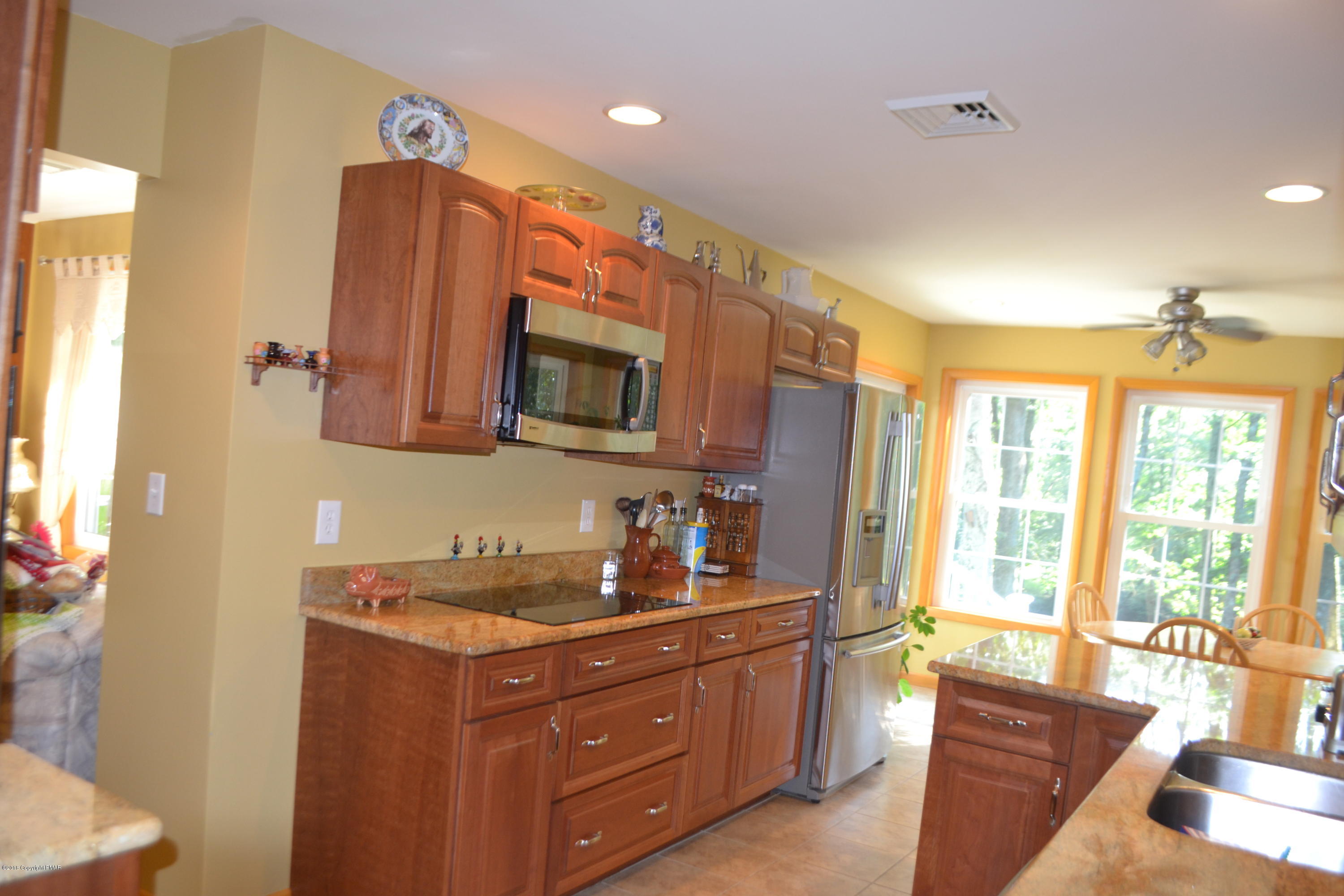 302 Norton Road Stroudsburg, PA 18360 - Photo 31 of 73 Kitchen