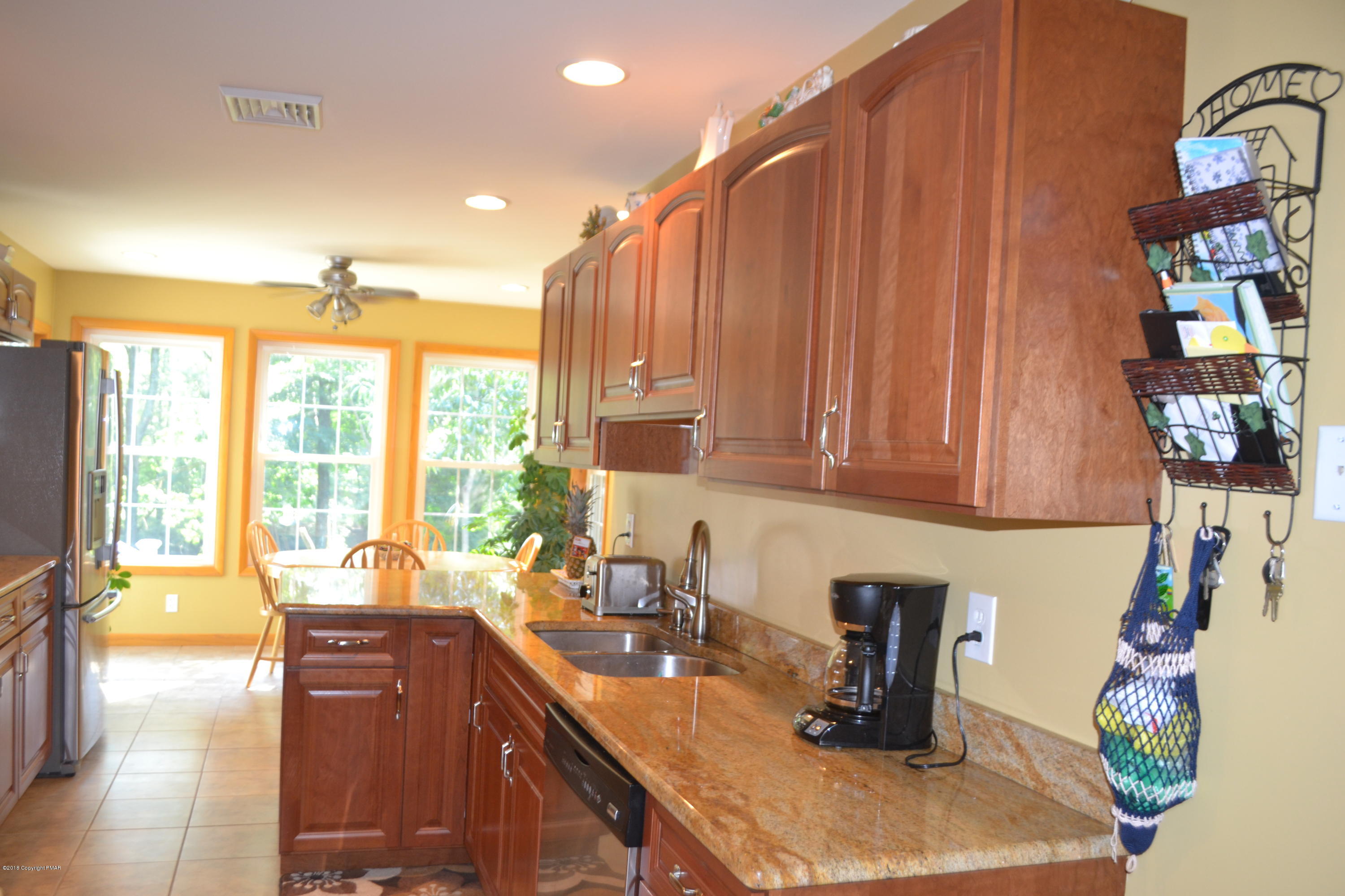 302 Norton Road Stroudsburg, PA 18360 - Photo 32 of 73 Kitchen