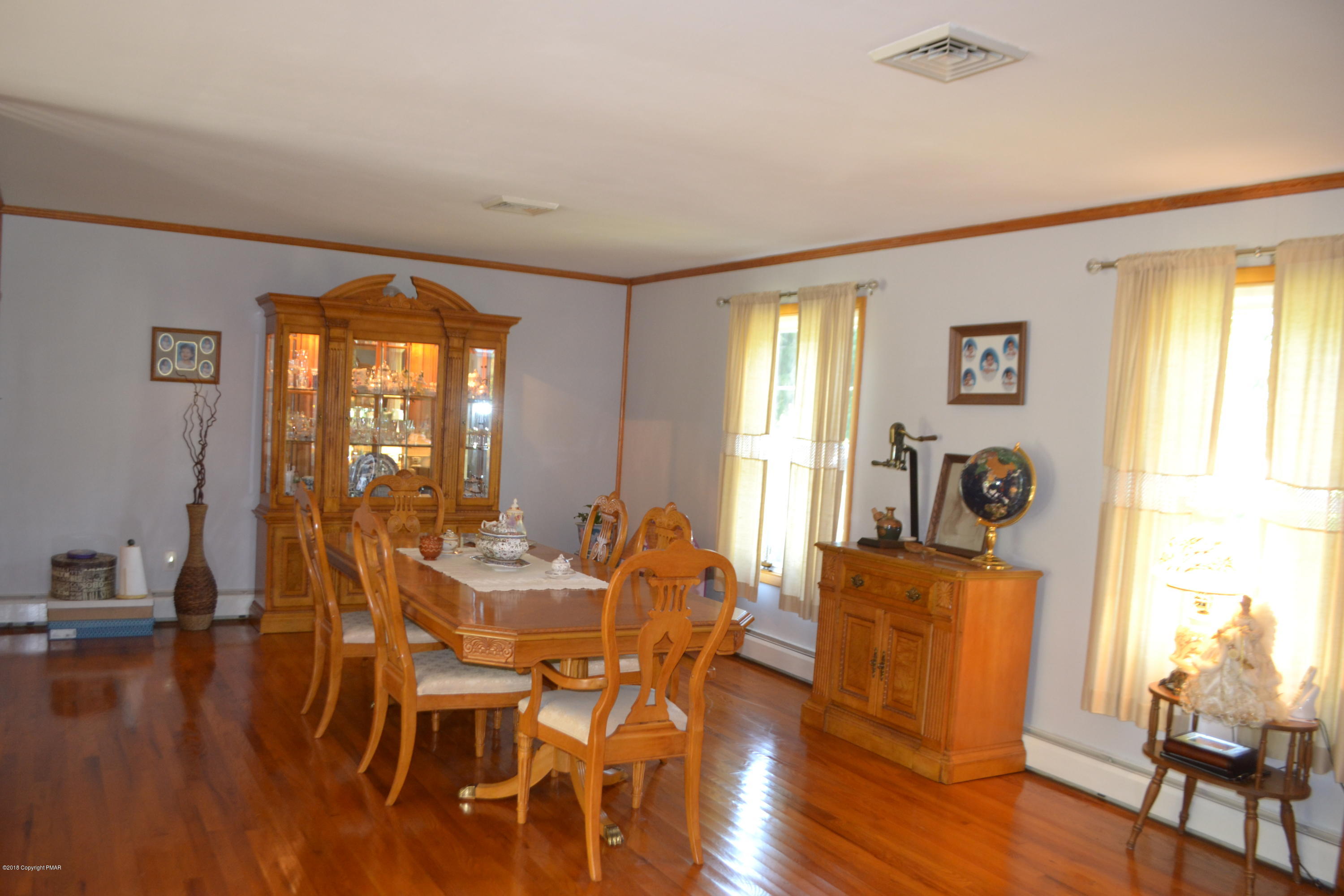 302 Norton Road Stroudsburg, PA 18360 - Photo 38 of 73 Living Room or Dining Room