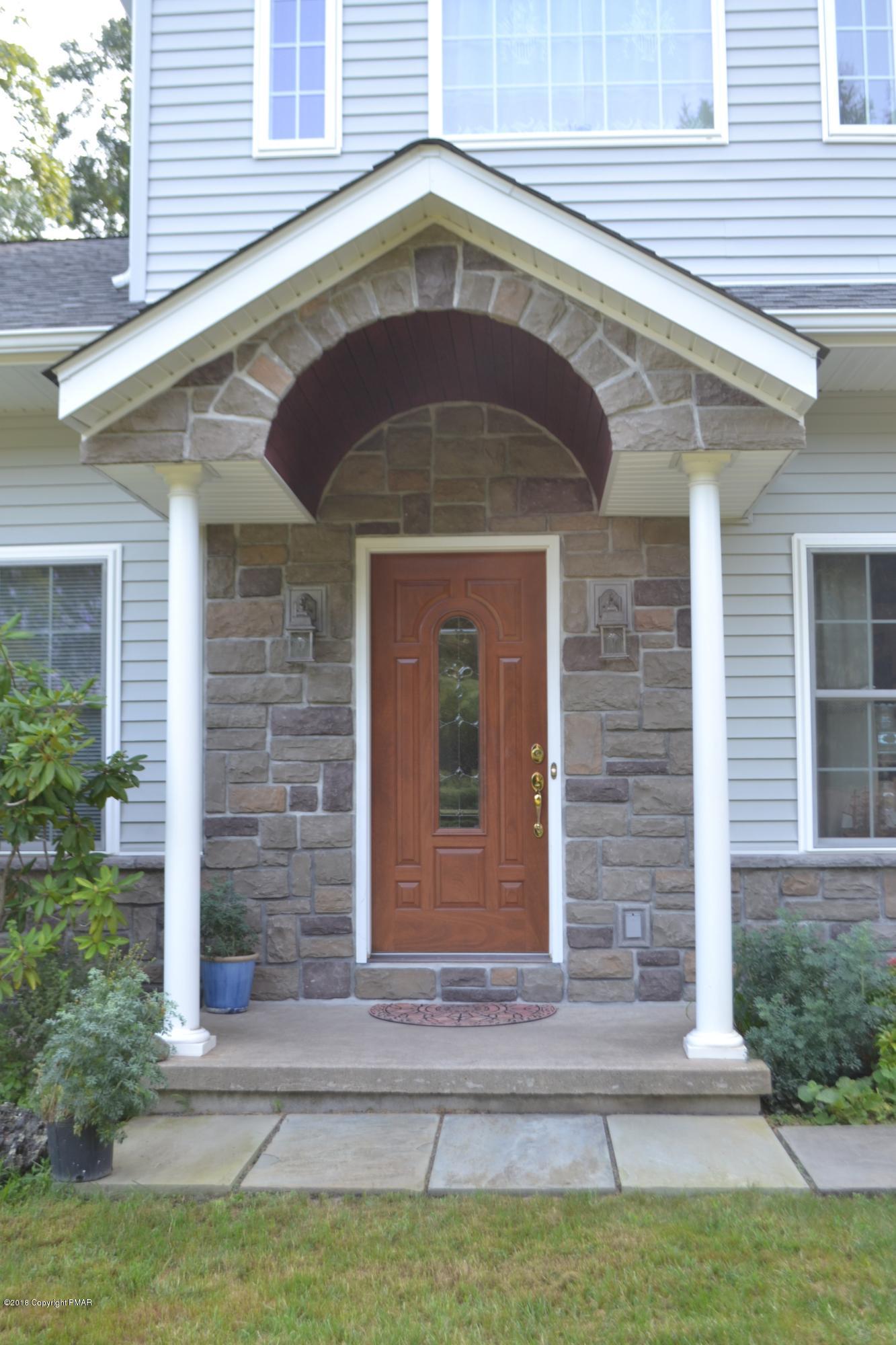 302 Norton Road Stroudsburg, PA 18360 - Photo 4 of 73 DSC_0177