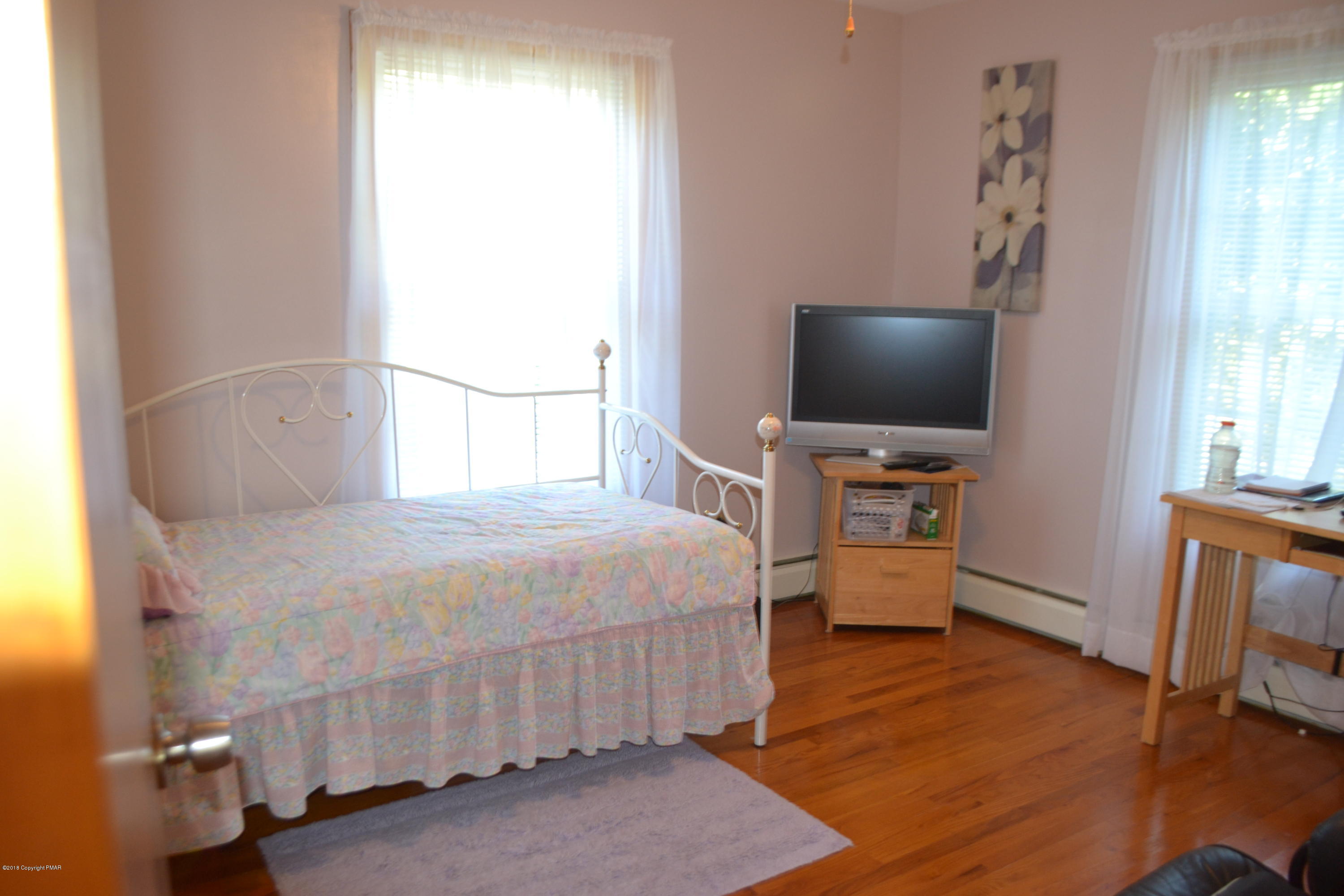 302 Norton Road Stroudsburg, PA 18360 - Photo 47 of 73 Bedroom3