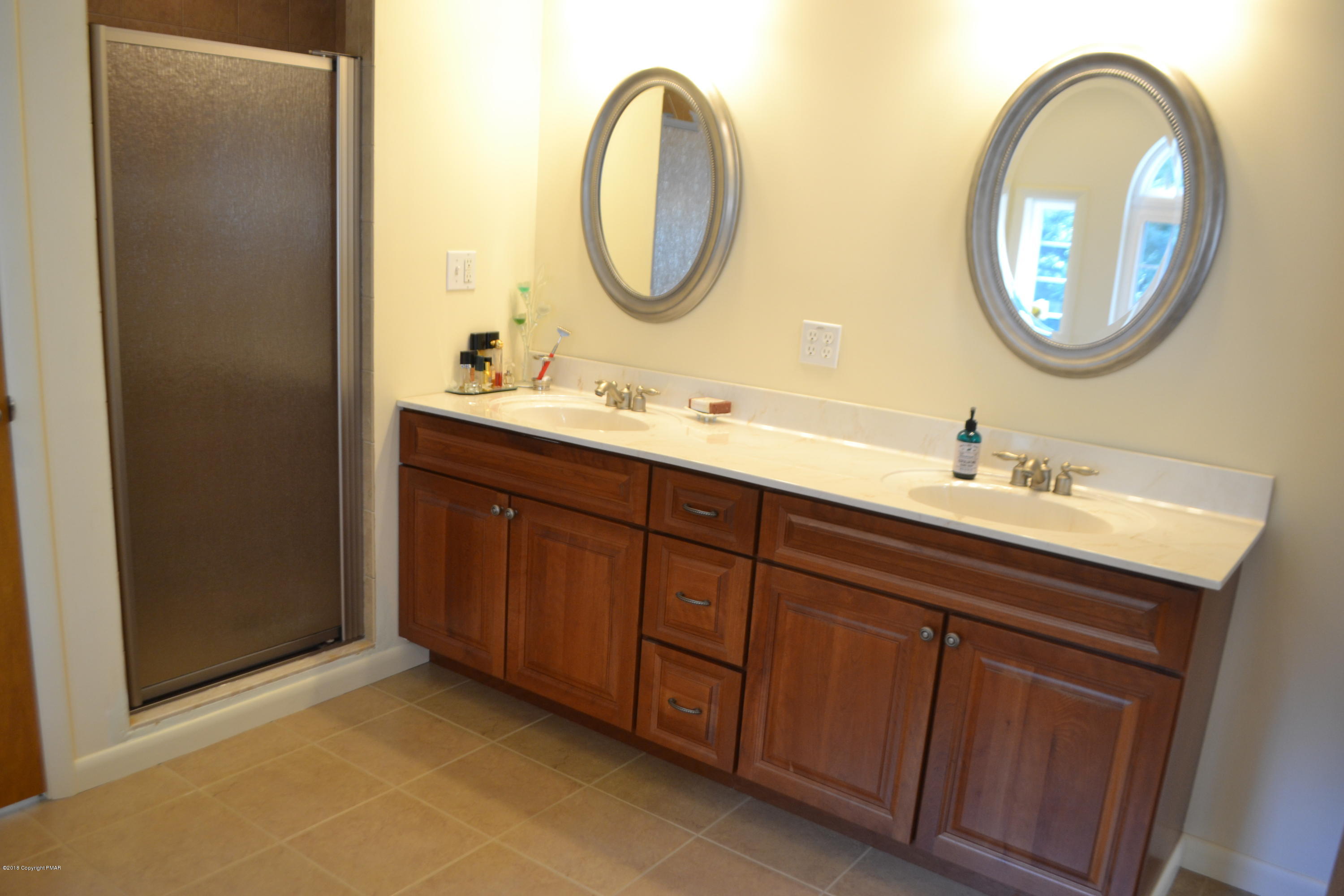 302 Norton Road Stroudsburg, PA 18360 - Photo 58 of 73 Master Bath