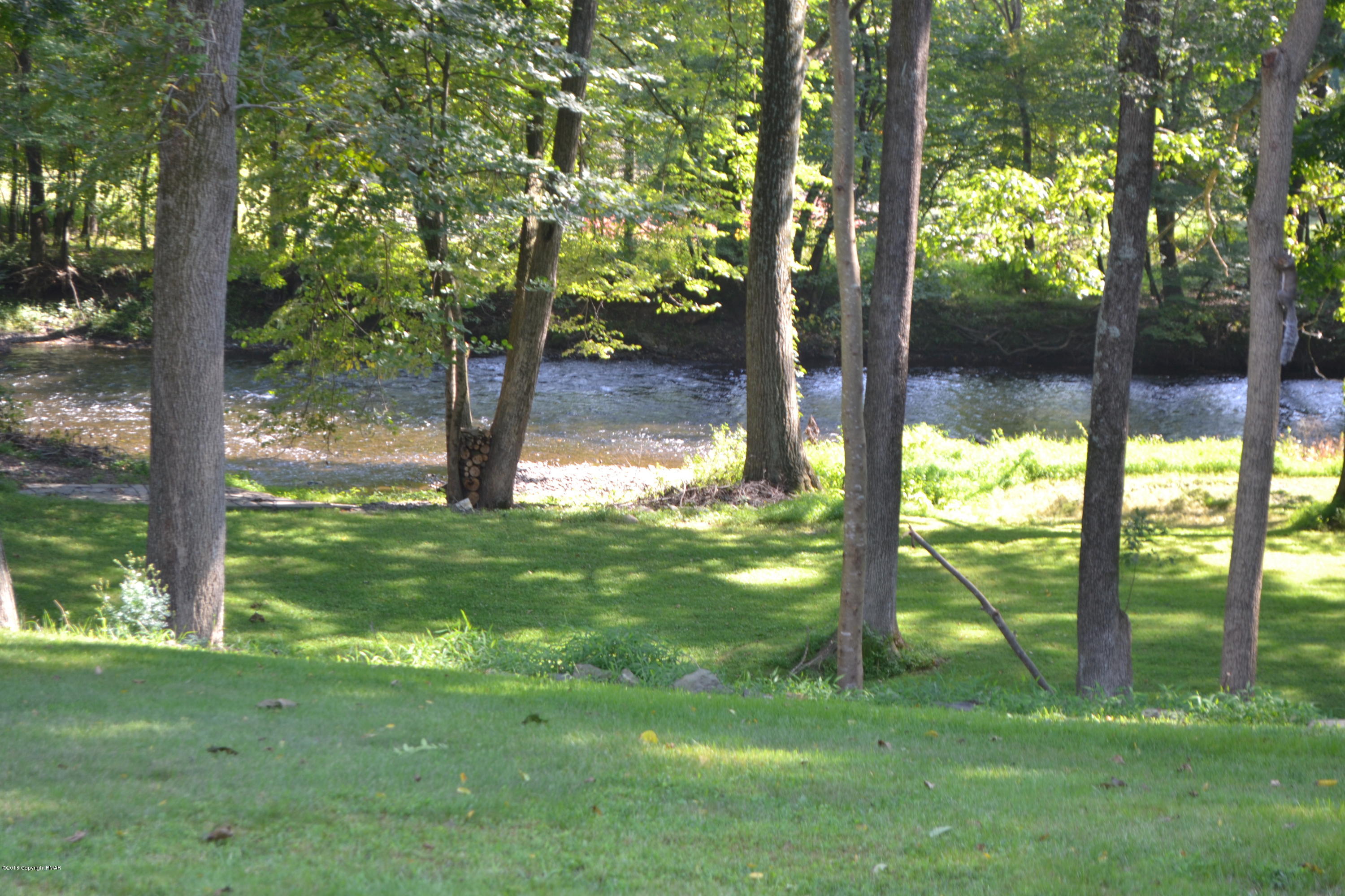 302 Norton Road Stroudsburg, PA 18360 - Photo 9 of 73 Rear Yard