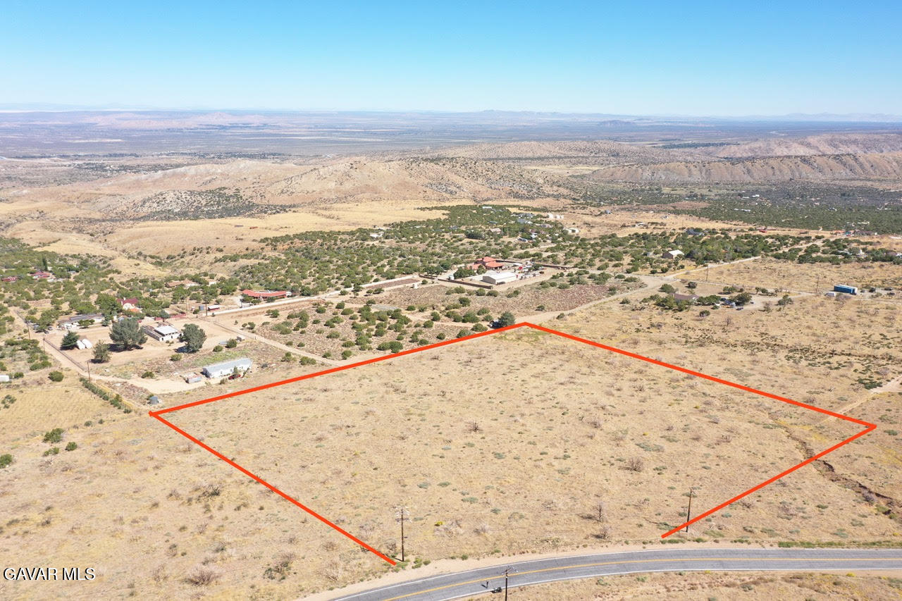 113 Juniper Hills Road Littlerock, CA 93543 - Photo 4 of 9