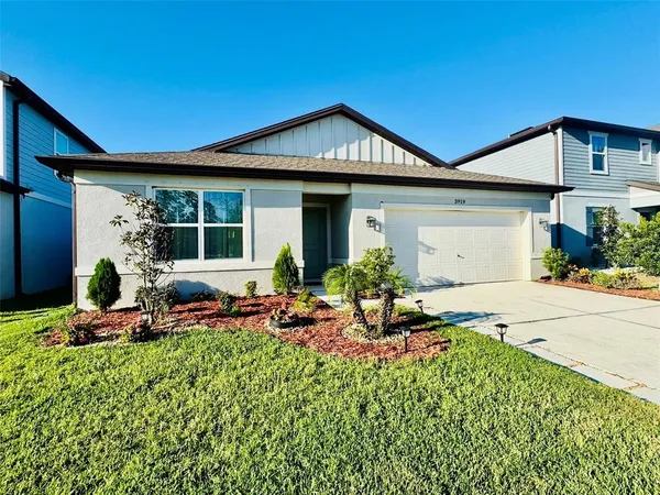 $2,400 | 3919 Capri Coast Drive, Plant City, FL 33565