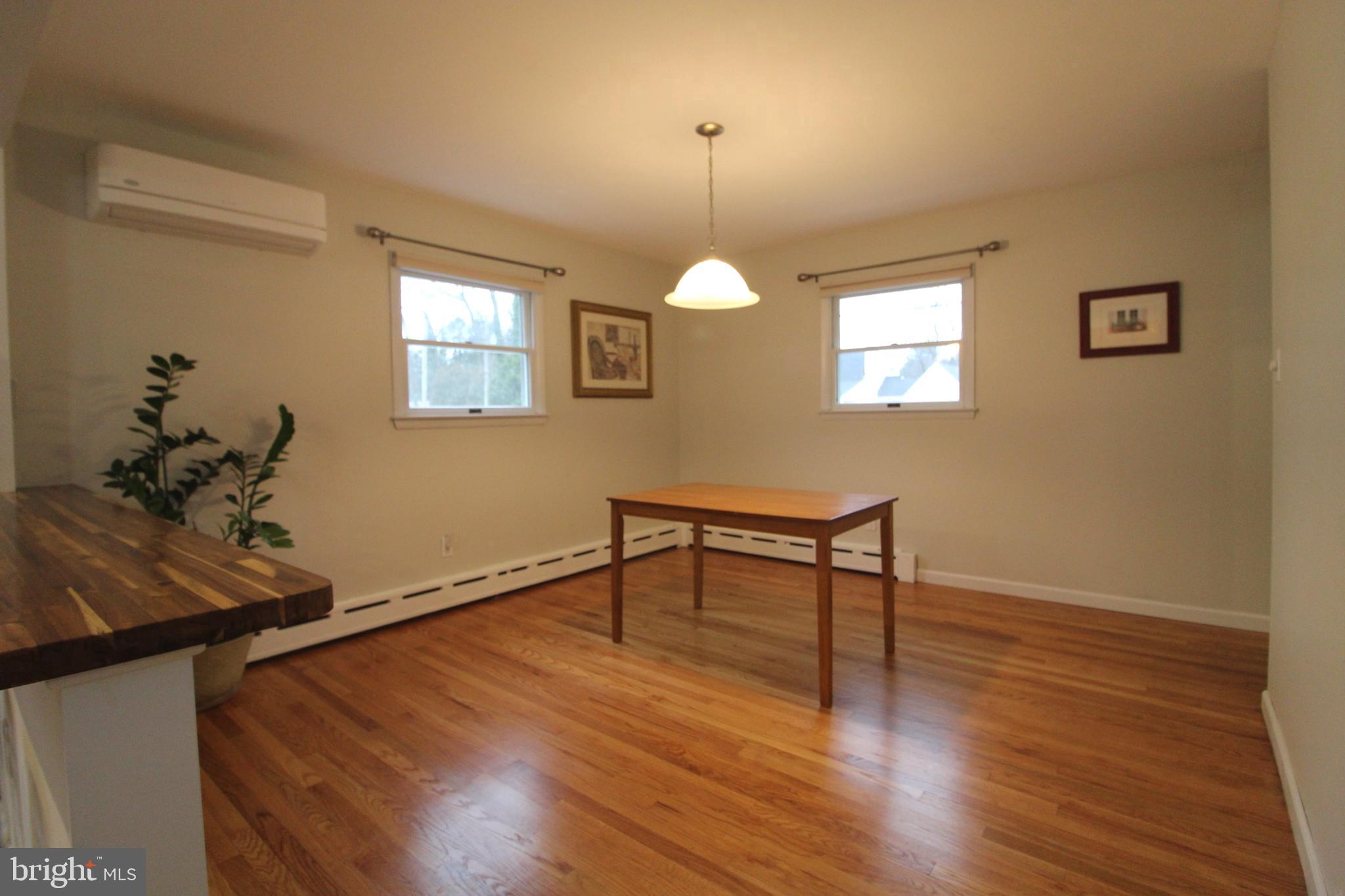 117 Murphy Road Wilmington, DE 19803 - Photo 4 of 18 Great Open Dining Room