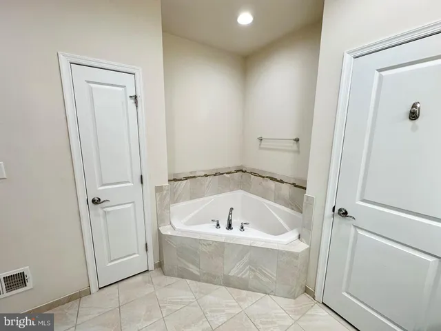 $609,900 | 6967 Country Club Terrace, New Market, MD 21774