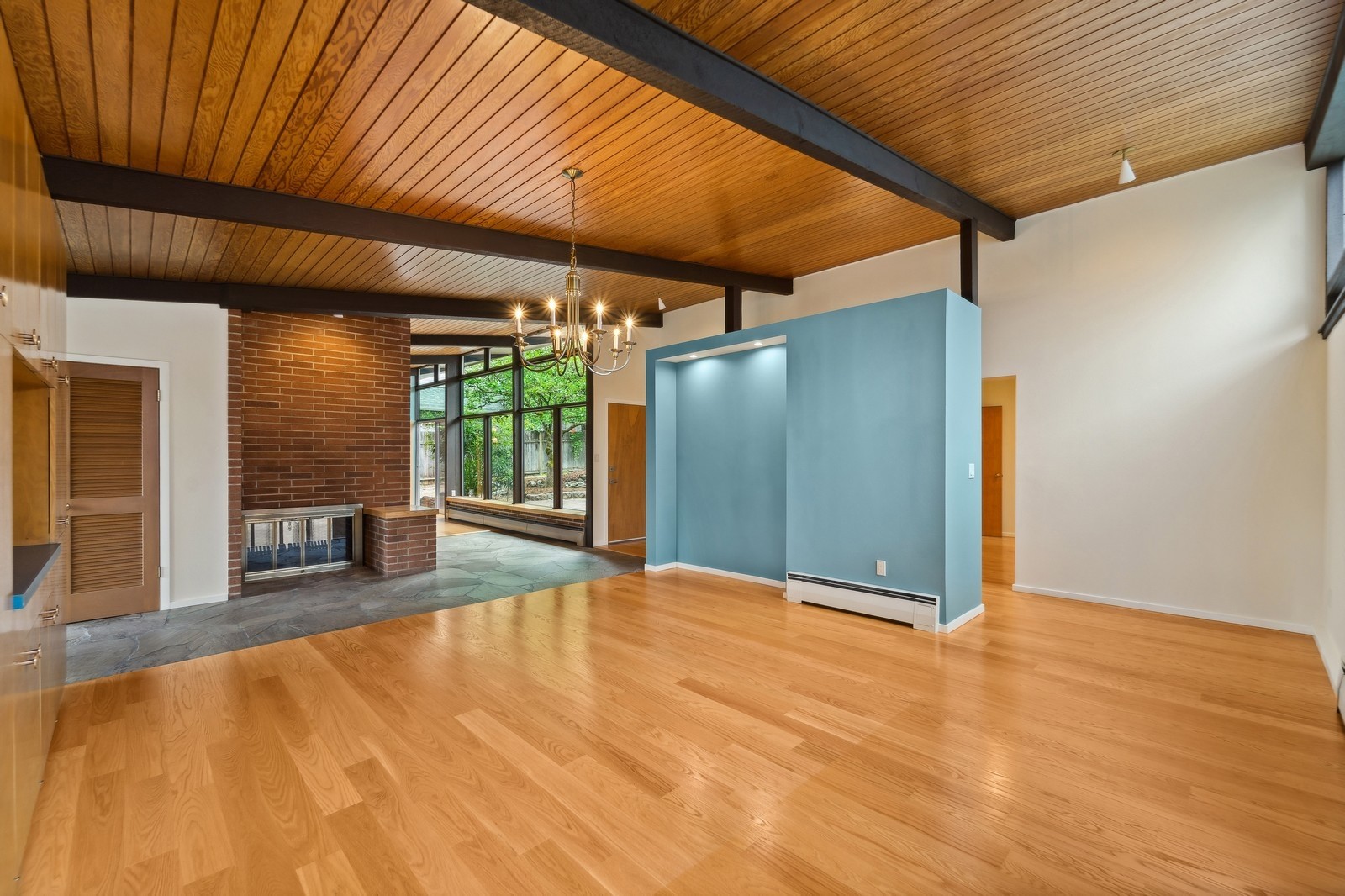 2148 North 115th Street Seattle, WA 98133 - Photo 9 of 26 a view of an indoor swimming pool