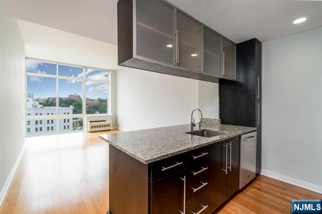 1807 Hudson Park Edgewater, NJ 07020 - Photo 5 of 23