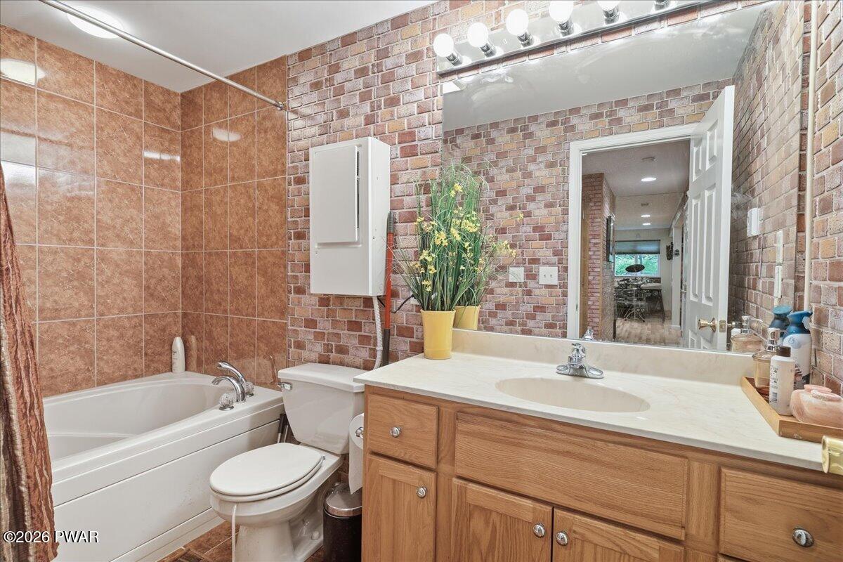 154 Forest Ridge Drive Hawley, PA 18428 - Photo 15 of 42