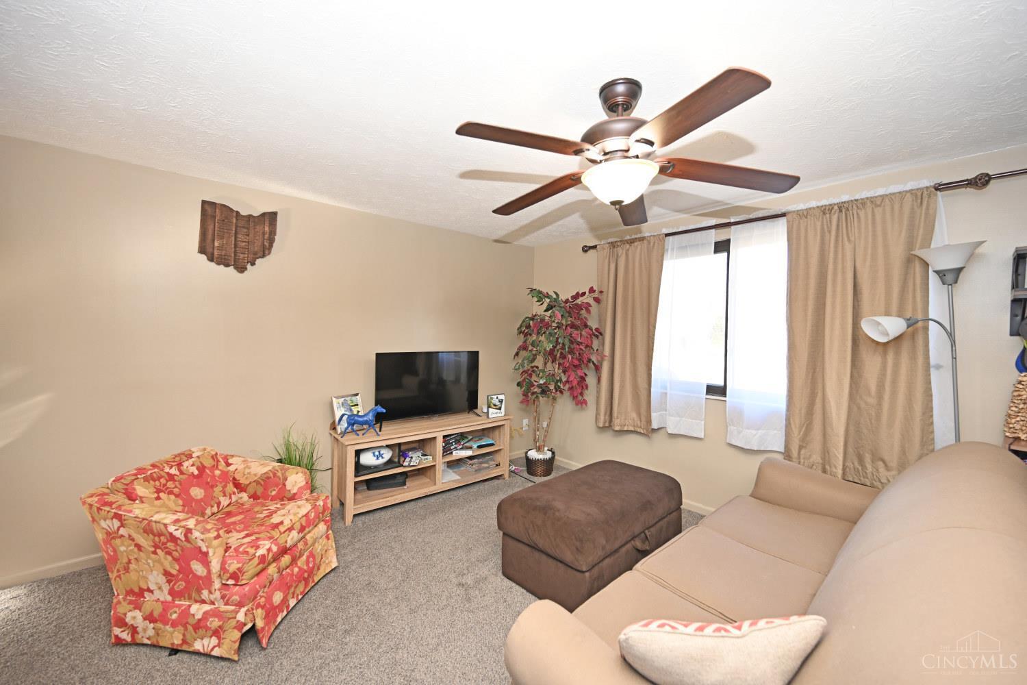 616 Regent Road Cincinnati, OH 45245 - Photo 7 of 34 Gallery Image 7