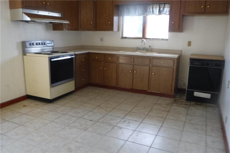 261 Redstone Furnace Road Uniontown, PA 15401 - Photo 2 of 7 Gallery Image 2