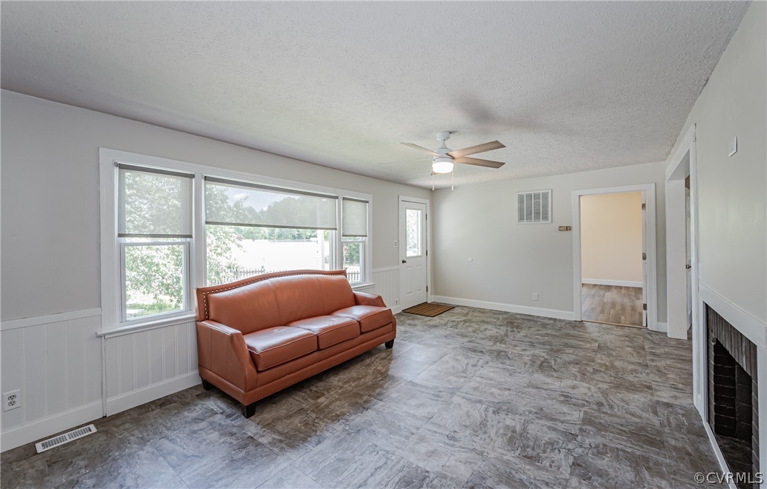 5405 Birch Road Quinton, VA 23141 - Photo 4 of 50 Gallery Image 4