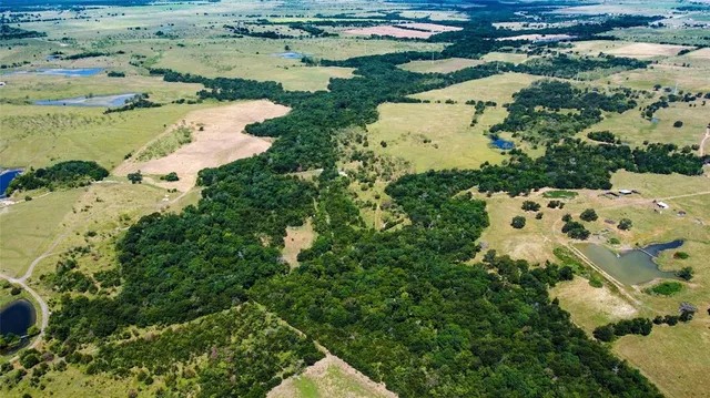 $2,700,000 | 10732 West State Highway, Barry, TX 75102