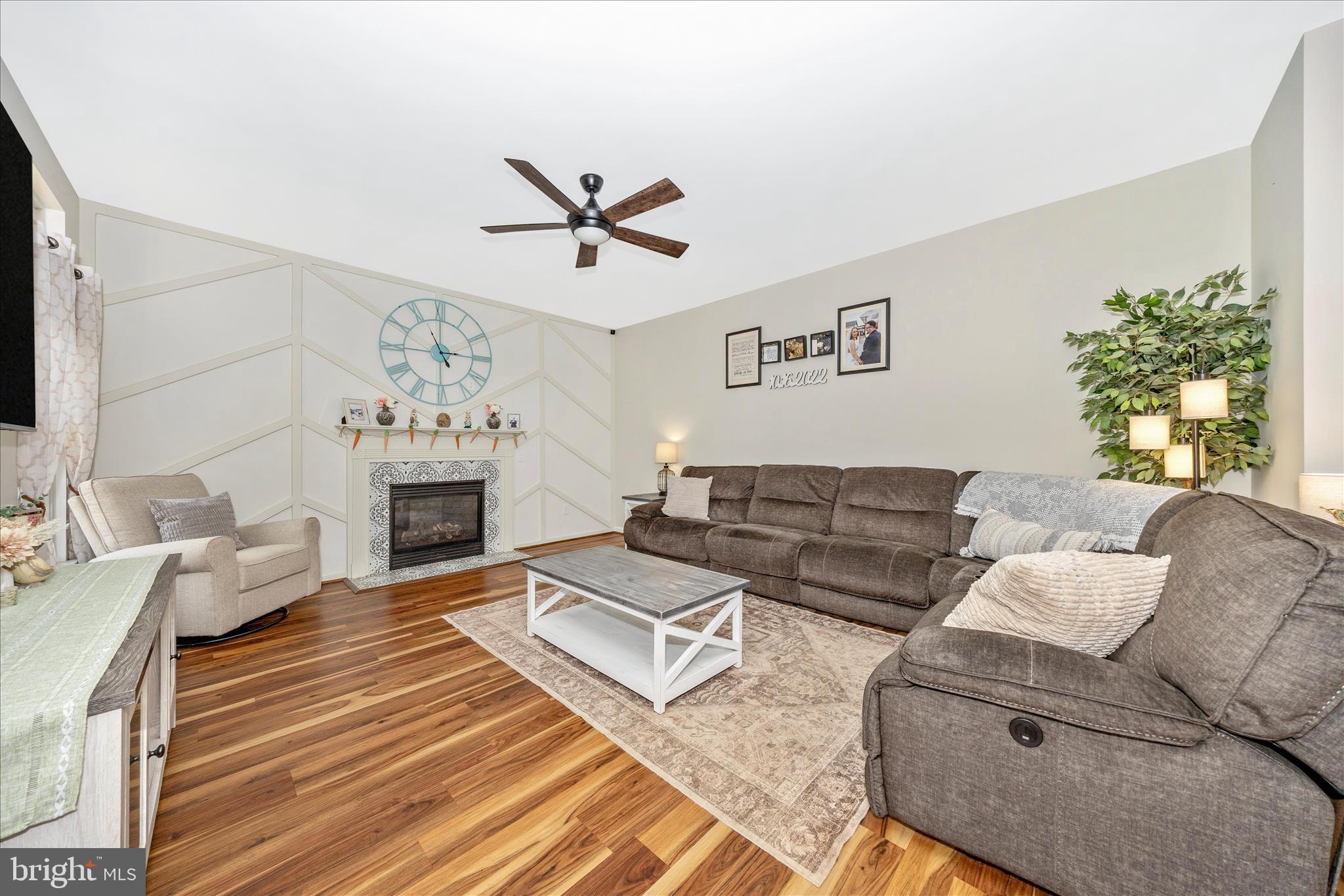 2033 Burnside Drive Frederick, MD 21702 - Photo 15 of 62 Living Room