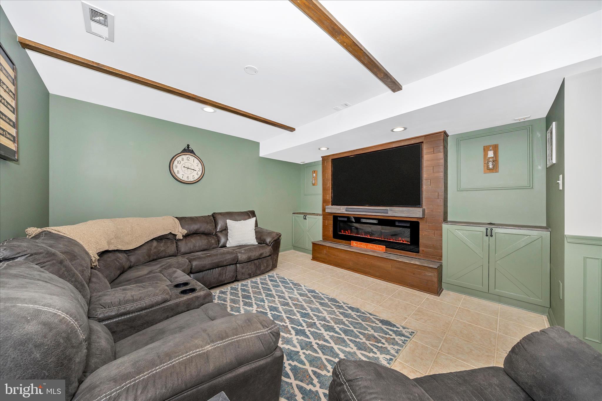 2033 Burnside Drive Frederick, MD 21702 - Photo 37 of 62 Family Room