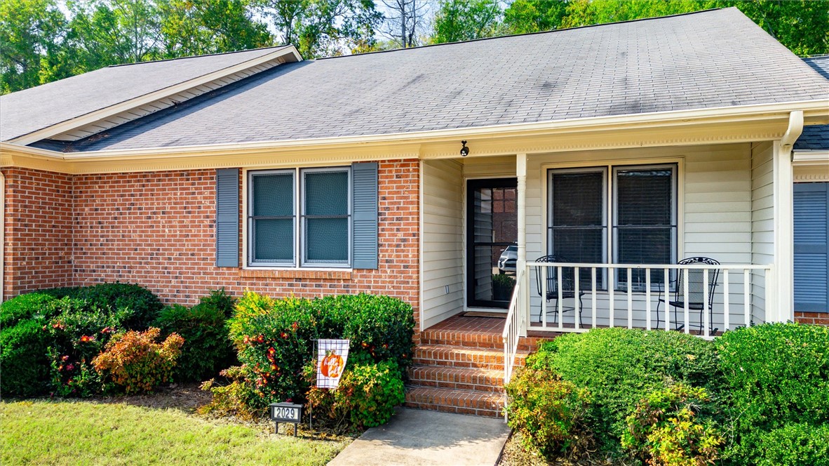 2029 Cardinal Park Drive Anderson, SC 29621 - Photo 2 of 23