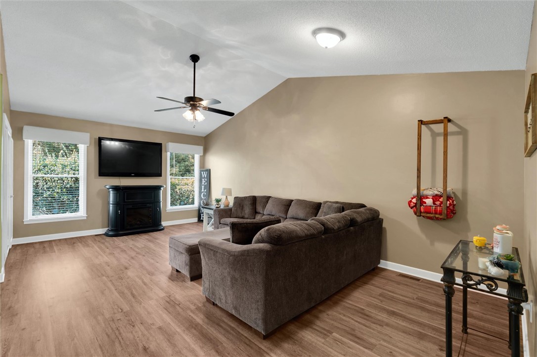 2029 Cardinal Park Drive Anderson, SC 29621 - Photo 7 of 23