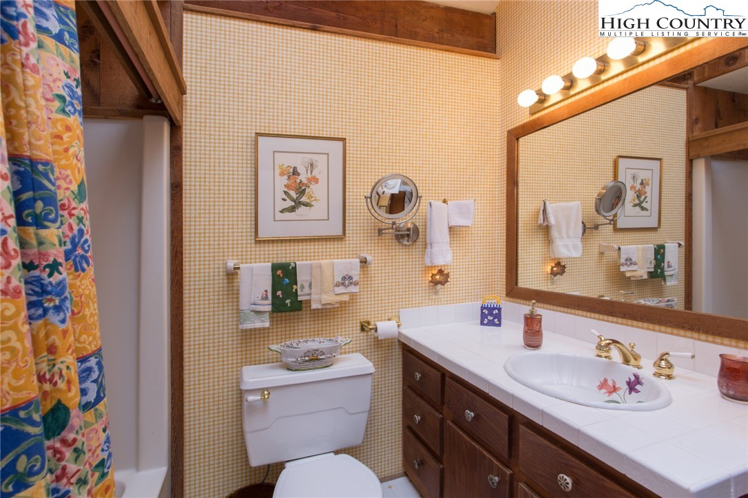 326 Redhawk Road Newland, NC 28657 - Photo 18 of 50 Gallery Image 18