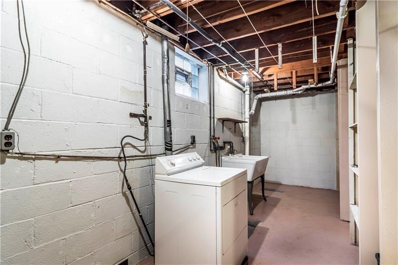323 West Bruceton Road Pittsburgh, PA 15236 - Photo 14 of 20 Gallery Image 14