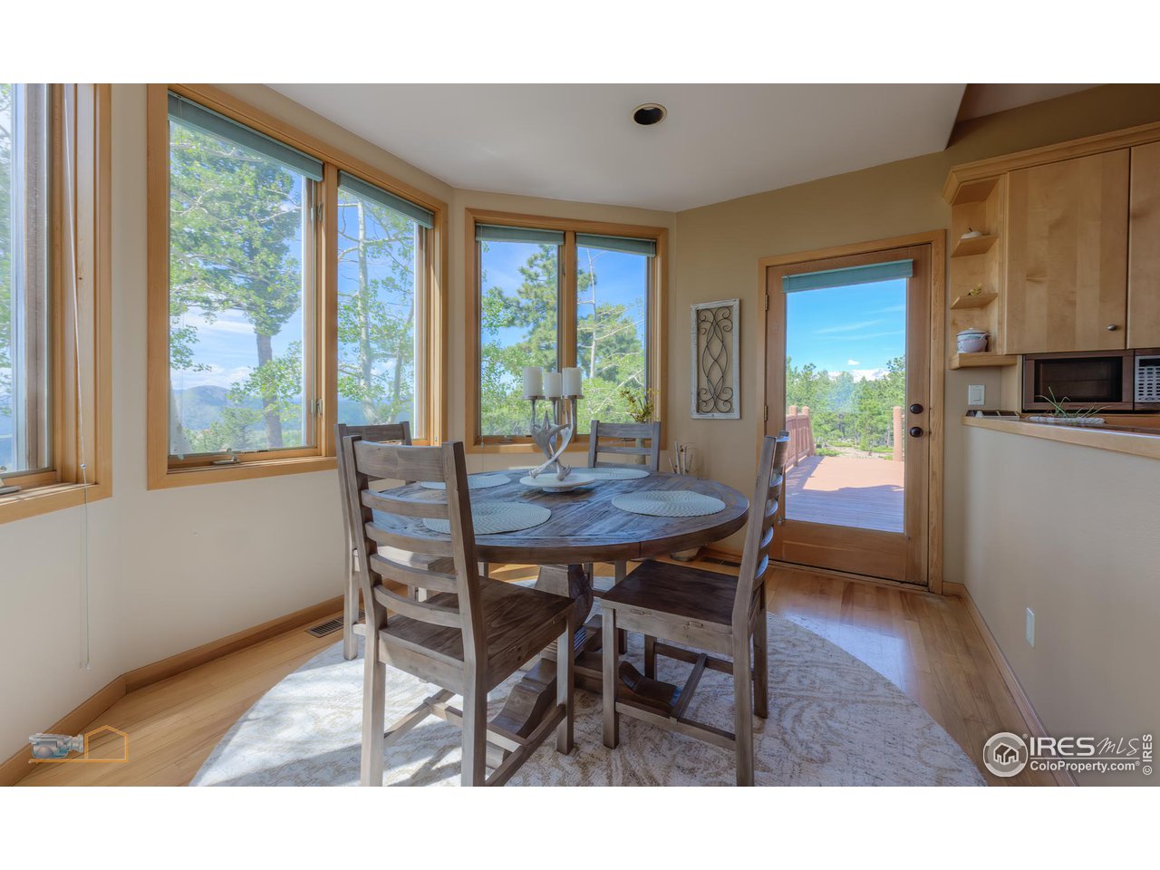 10001 Gold Hill Road Boulder, CO 80302 - Photo 15 of 40 Breakfast nook