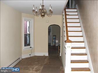 559 Perry Street Reading, PA 19601 - Photo 3 of 3 Gallery Image 3