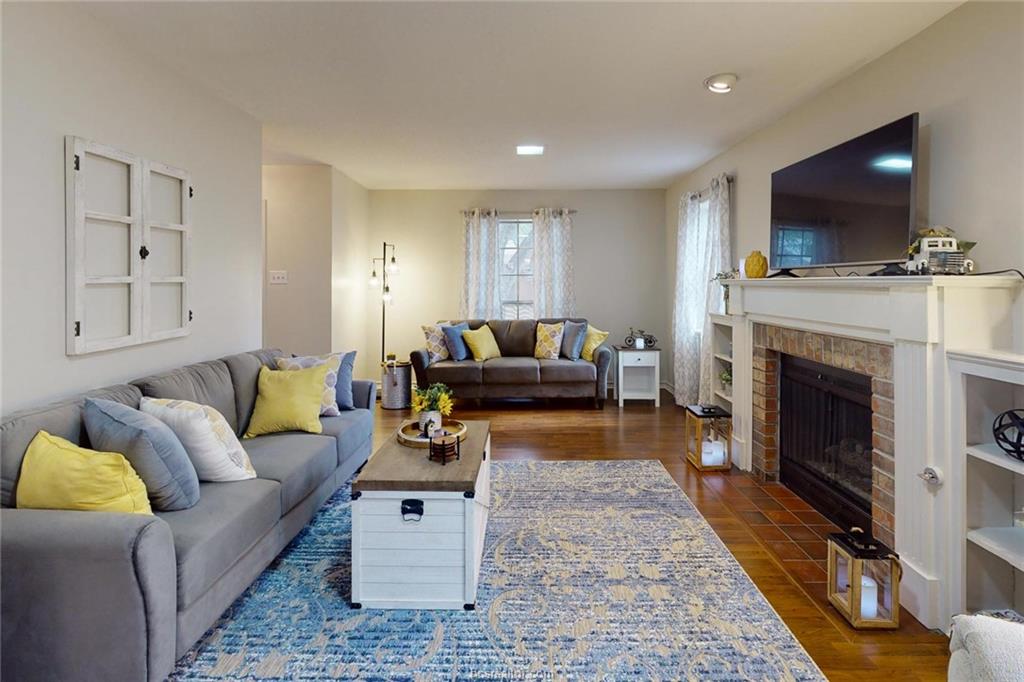 900 Westview Street Bryan, TX 77802 - Photo 2 of 30