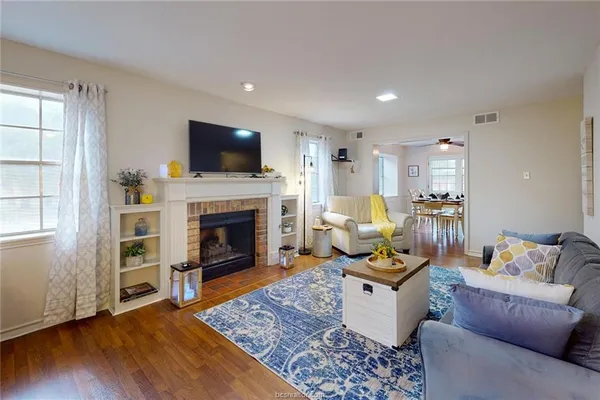 $339,900 | 900 Westview Street, Bryan, TX 77802