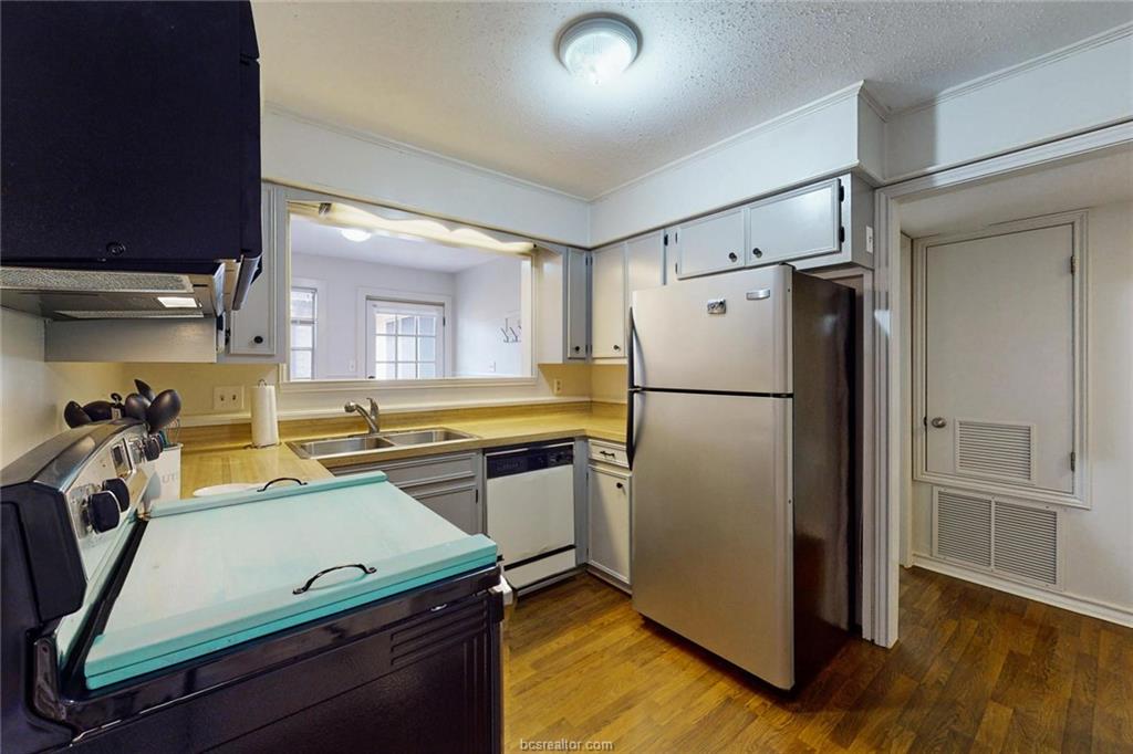 900 Westview Street Bryan, TX 77802 - Photo 9 of 30