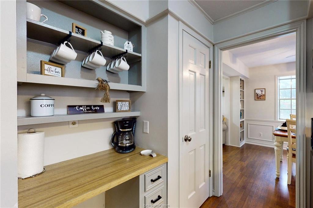 900 Westview Street Bryan, TX 77802 - Photo 10 of 30