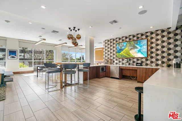 $4,350 | 10601 Washington Boulevard, Unit 309, Culver City, CA 90232