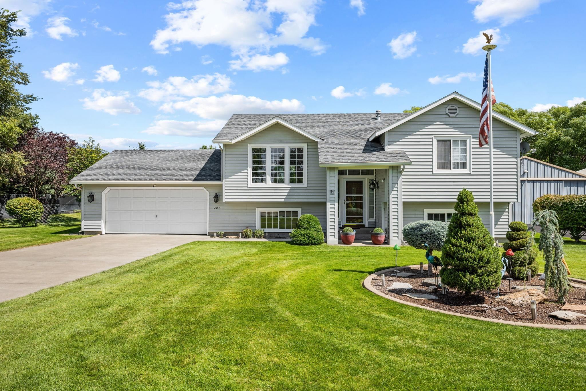 207 South Henry Road Greenacres, WA 99016 - Photo 2 of 50 Gallery Image 2