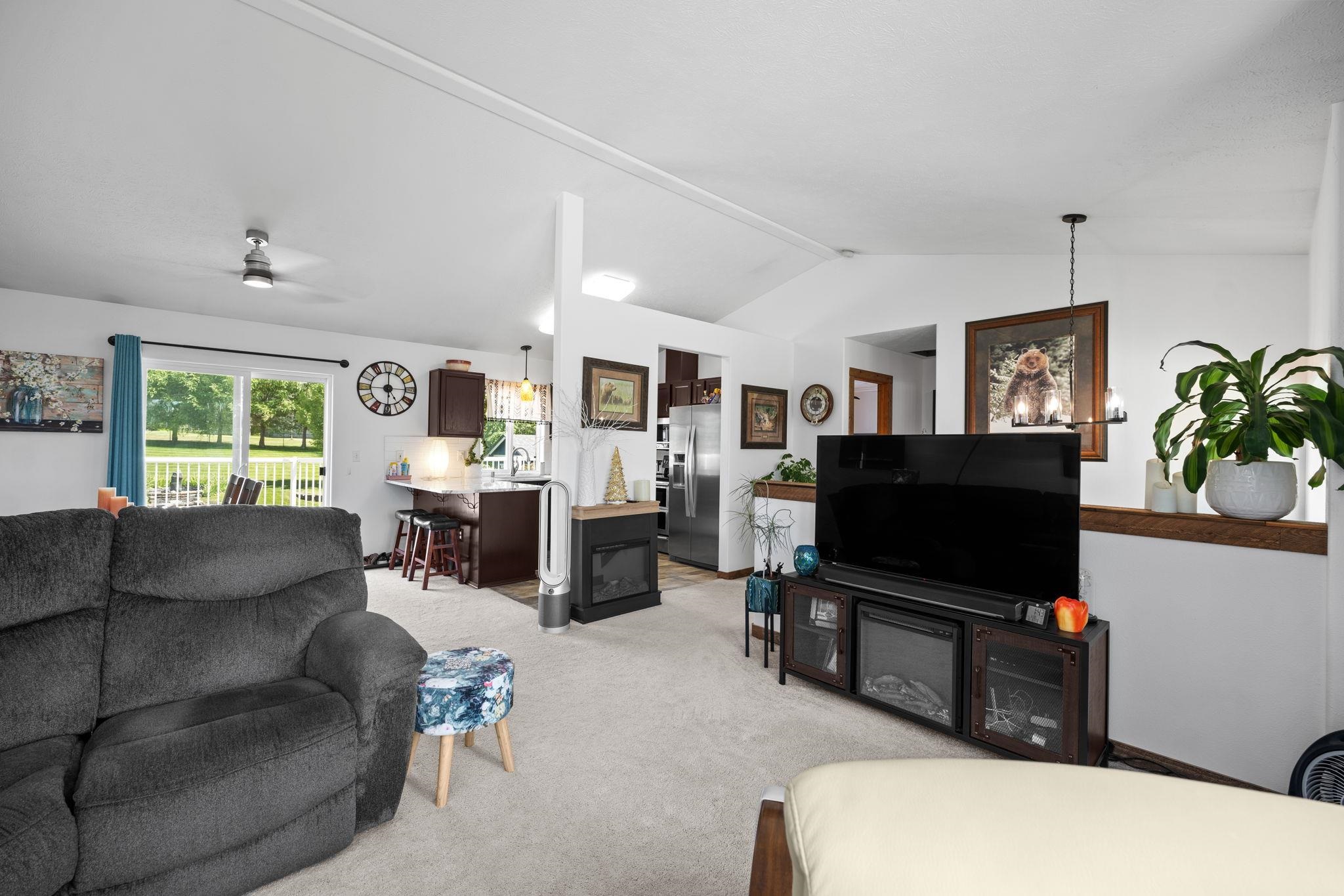 207 South Henry Road Greenacres, WA 99016 - Photo 6 of 50 Gallery Image 6